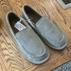 Boys shoes